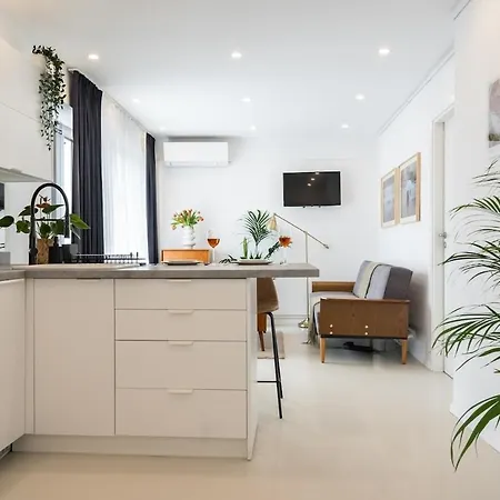 Apartment Modern 2br - Dorobanti View Bucharest