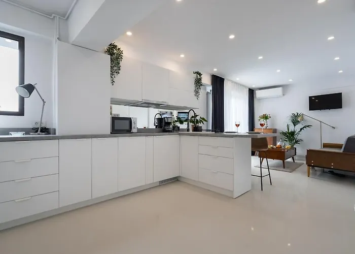 Апартаменти Modern 2br - Dorobanti View *